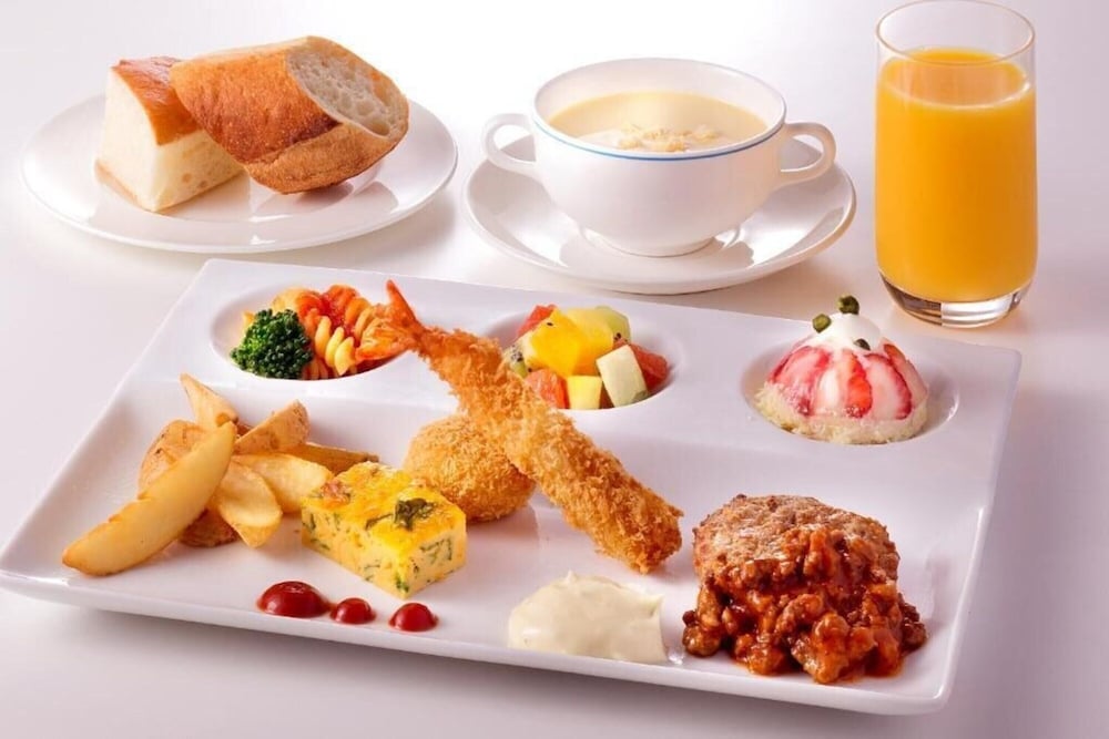 Фото Wakayama Marina City Hotel