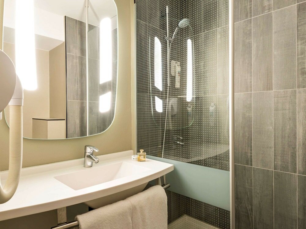 Фото Ibis Paris Gare du Nord Chateau-Landon 10eme