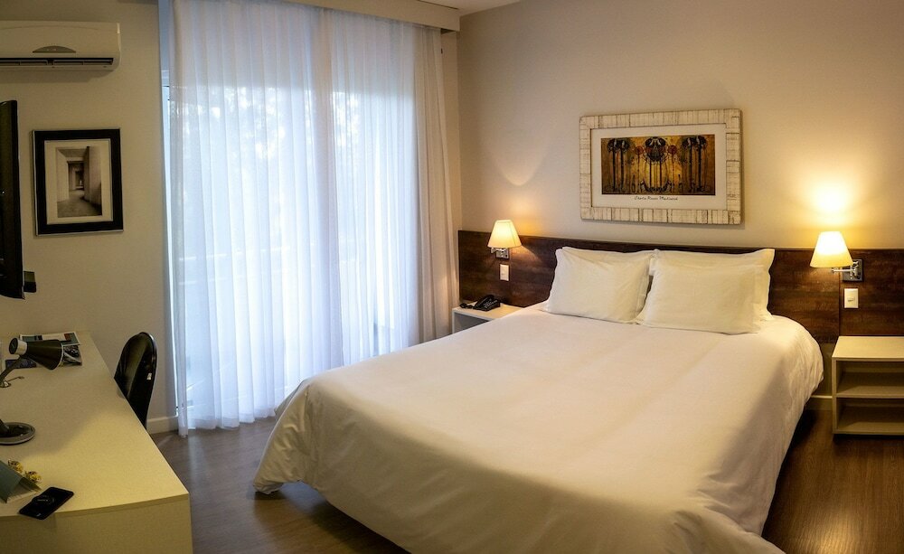 Фото Charrua Hotel