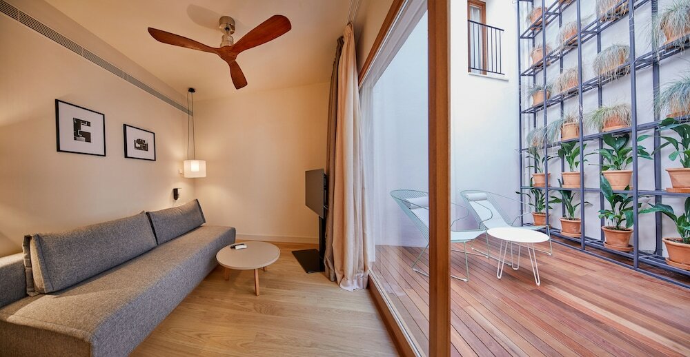 Фото Mon Boutique Hotel