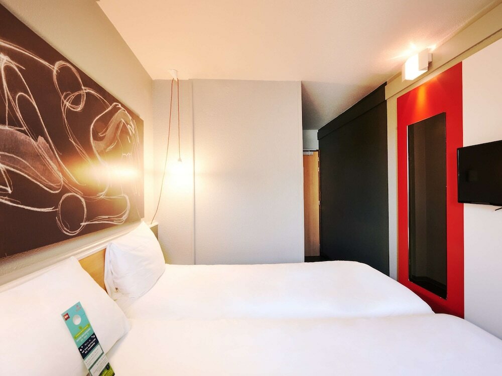 Фото Ibis Lyon Gerland Musée des Confluences