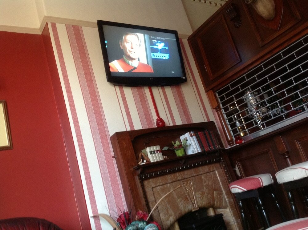 Фото Balmoral Lodge Hotel