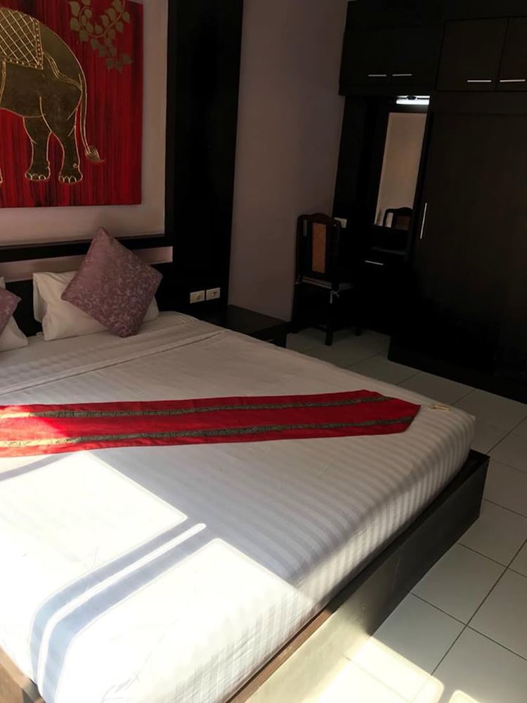 Фото Zip Lounge & Apartments