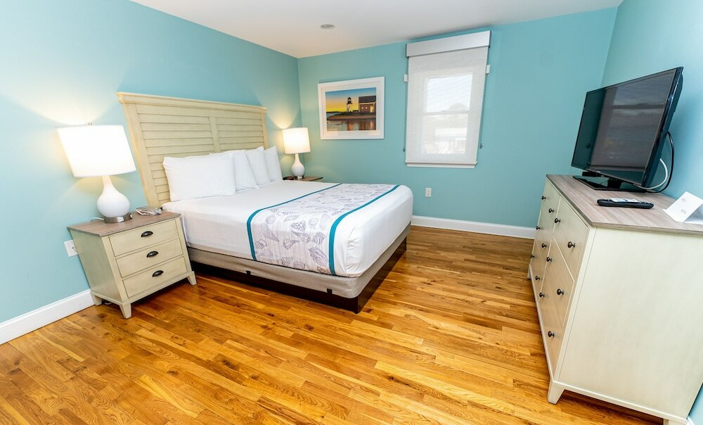 Фото Edgewater Beach Resort, a Vri resort