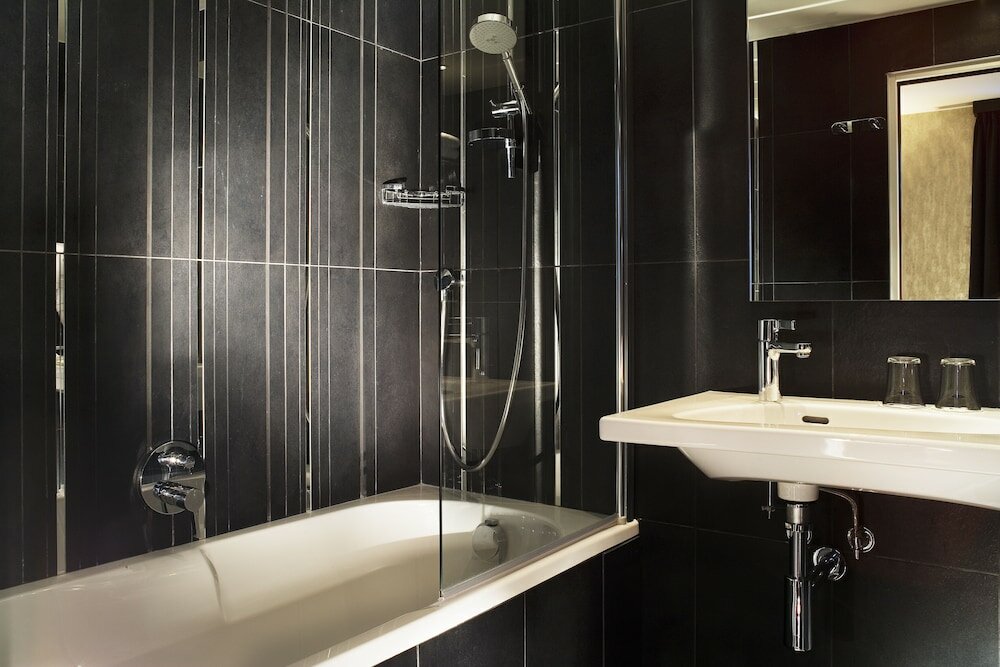 Фото Hôtel A La Villa des Artistes