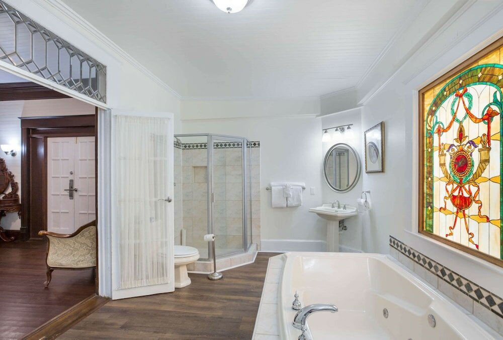 Фото Coombs Inn & Suites