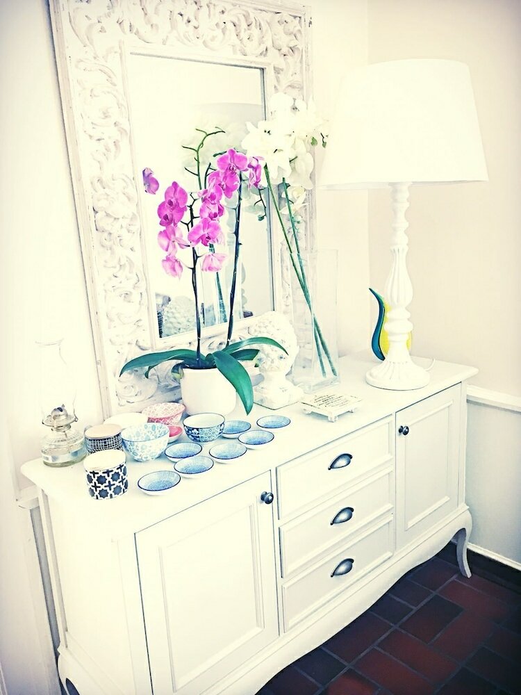 Фото No. 10 Caledon Street Guest House