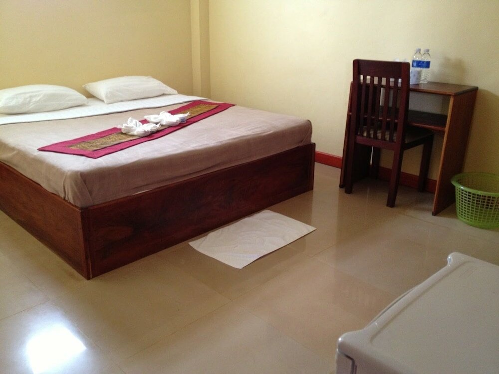 Фото Chalouvanh Hotel