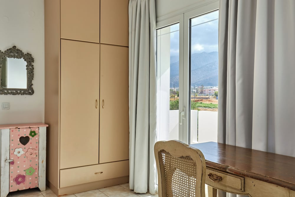 Фото Sirens Beach and Village