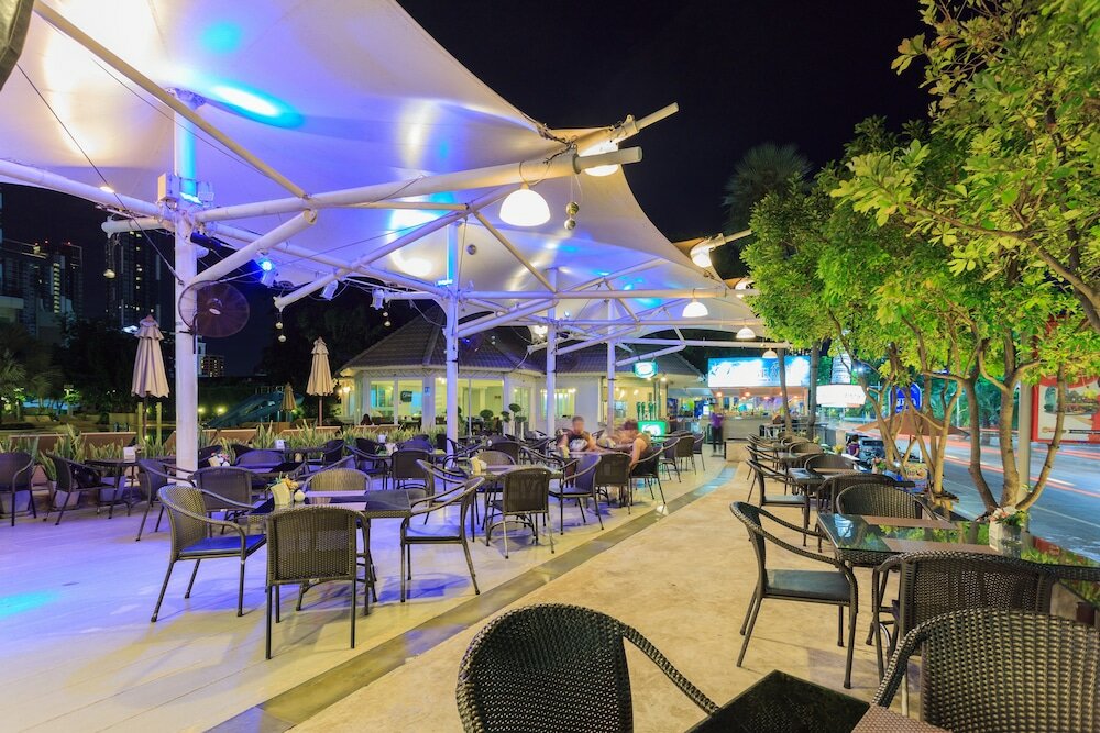 Фото Pattaya Discovery Beach Hotel