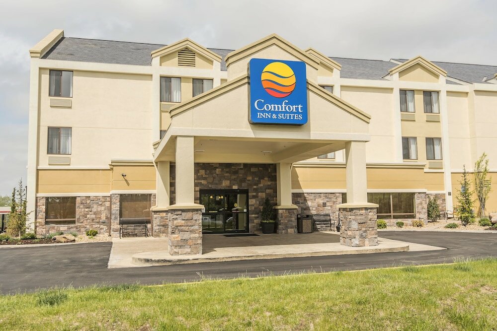 Фото Comfort Inn & Suites Kansas City - Northeast