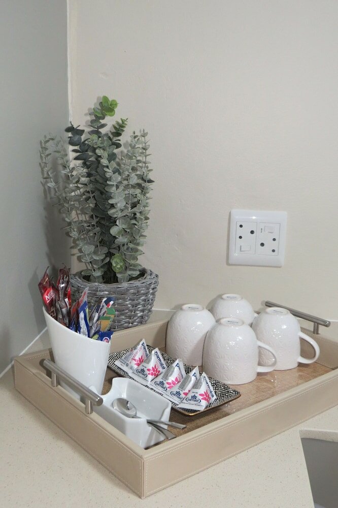 Фото Dunton Guest House