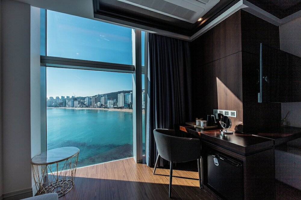 Фото H Avenue Gwangalli Beach