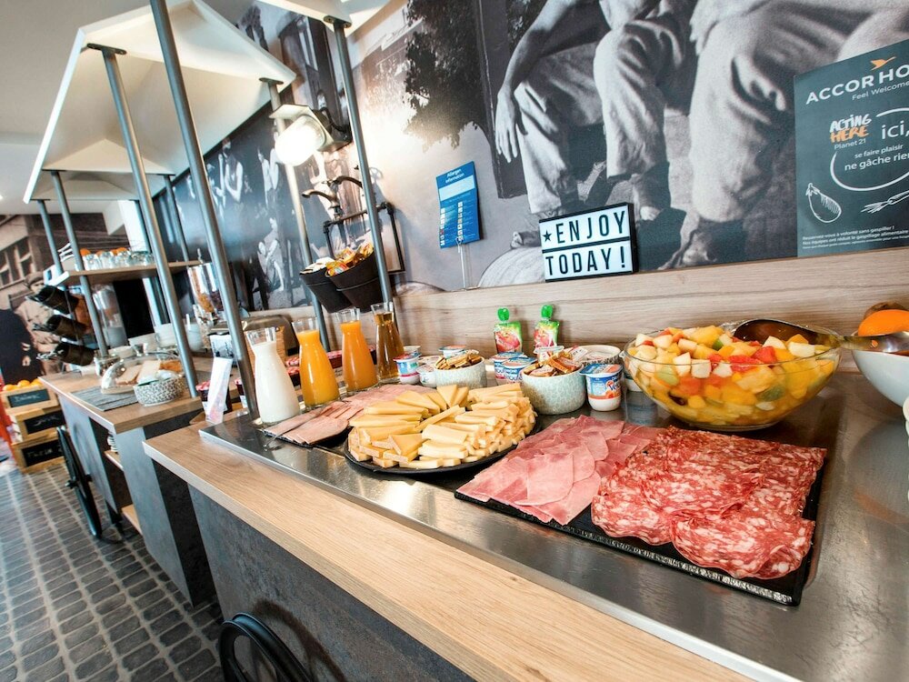 Фото ibis Styles Париж Мэри де Клиши