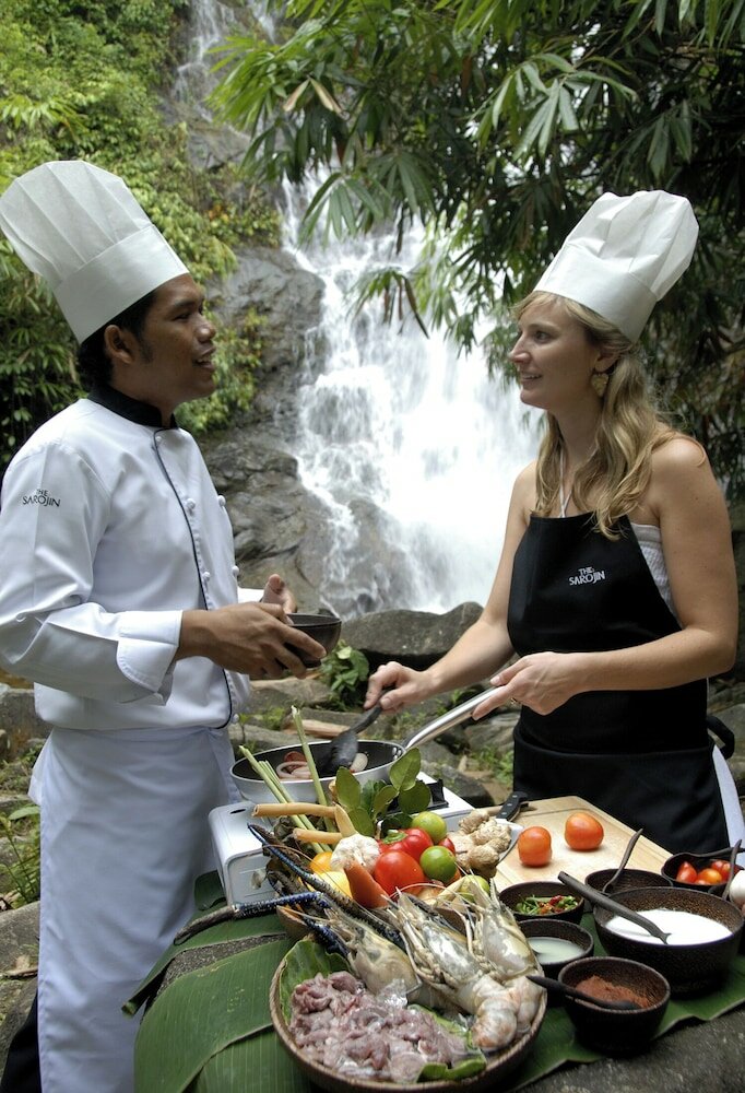 Фото The Sarojin