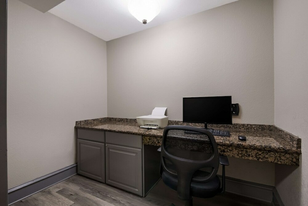 Фото SureStay Plus Hotel by Best Western San Antonio North