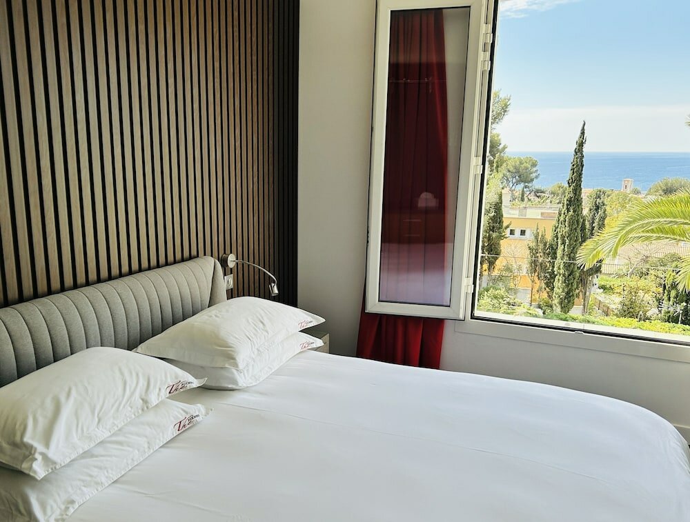 Фото The Address