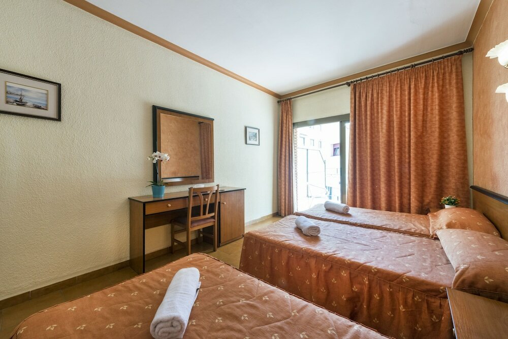 Фото Marisol Hotel