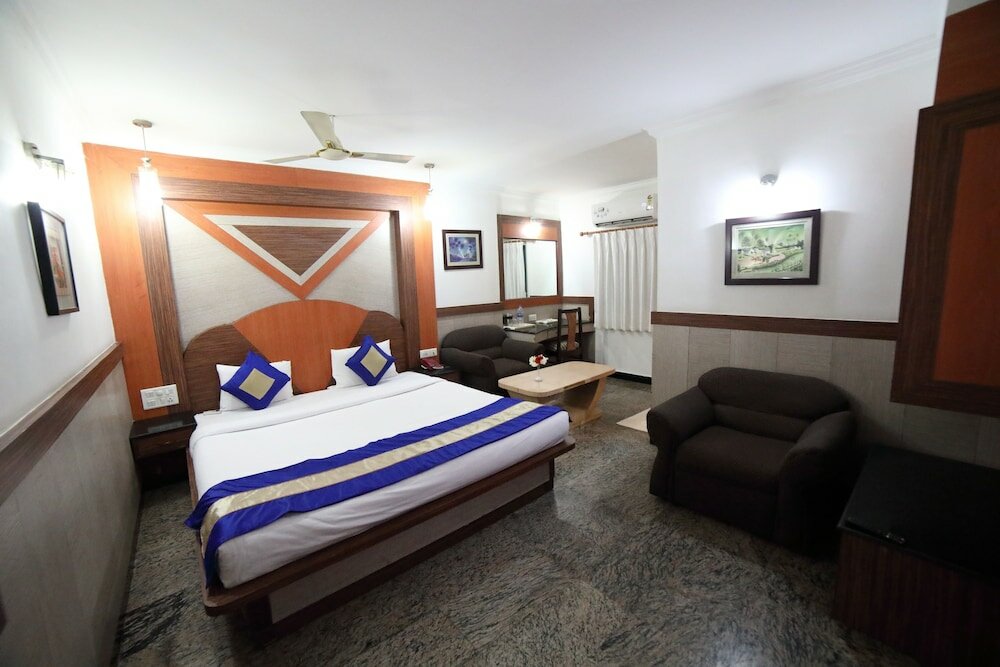 Фото Maple Tree Hotels