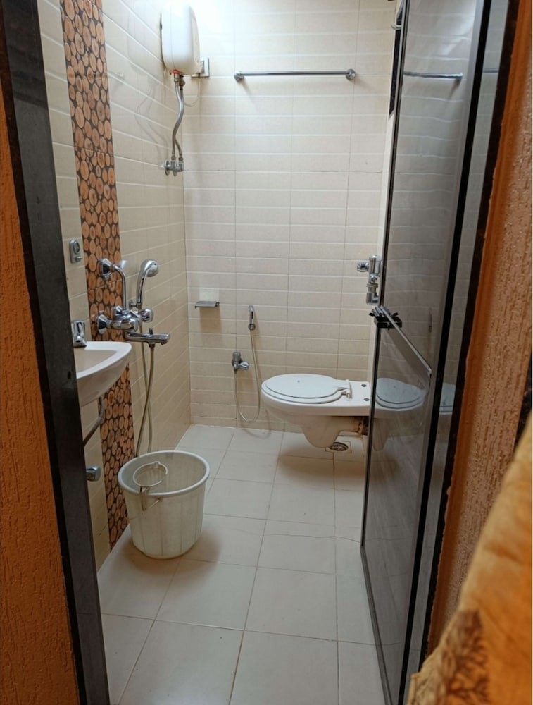 Фото Hotel Broadway Colaba