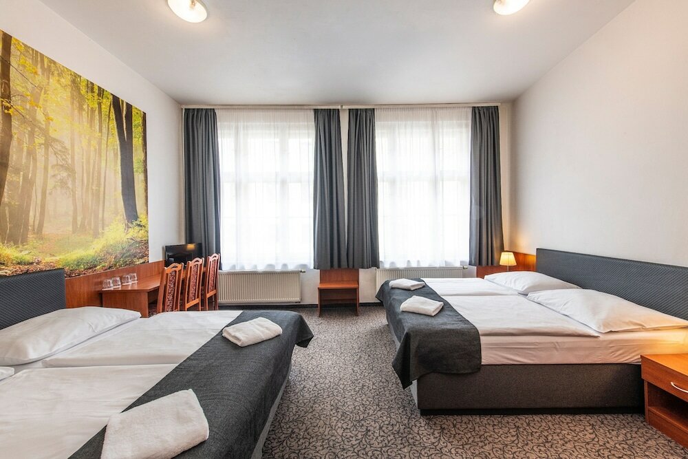 Фото Zlata Vaha Hotel