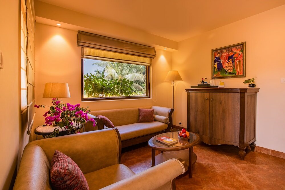 Фото Lemon Tree Amarante Beach Resort, Goa