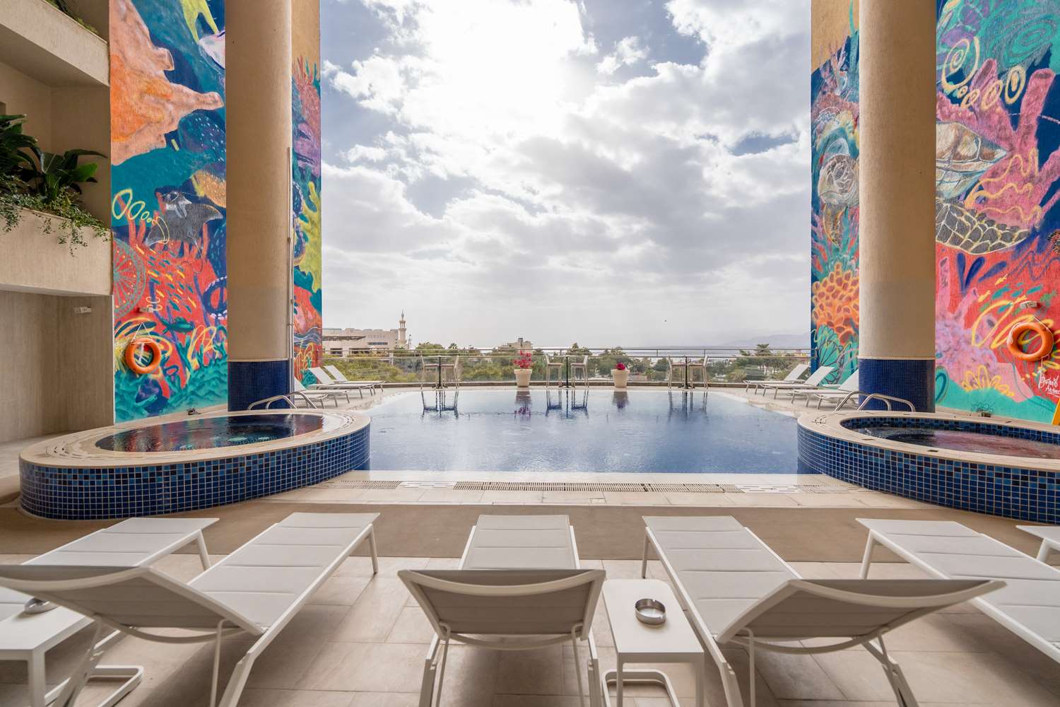 Фото DoubleTree by Hilton Aqaba