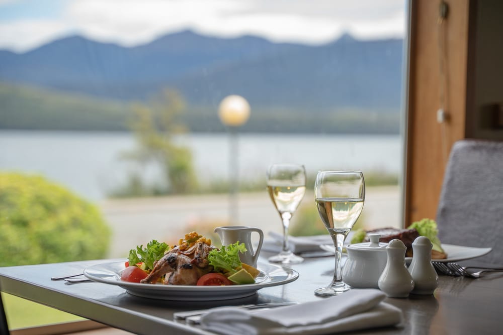 Фото Kingsgate Hotel Te Anau