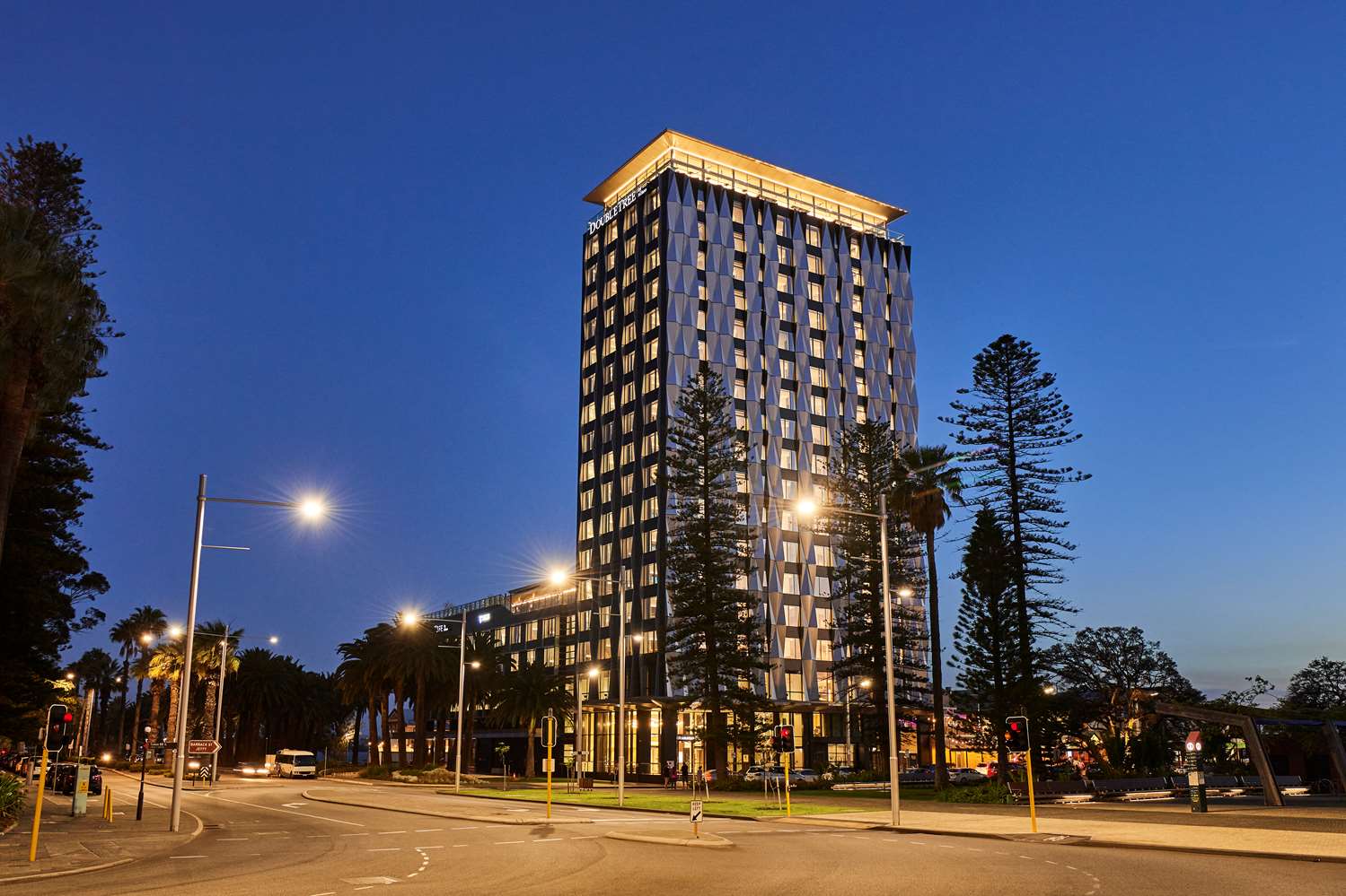 Фото DoubleTree by Hilton Perth Waterfront