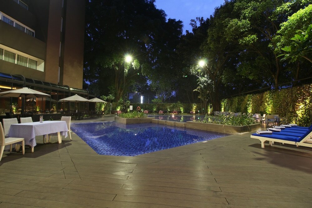 Фото Swiss-Belhotel Pondok Indah