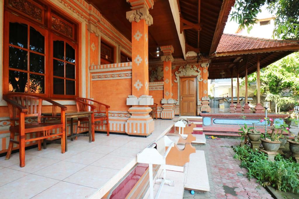 Фото Taman Mekar Beach Inn 2