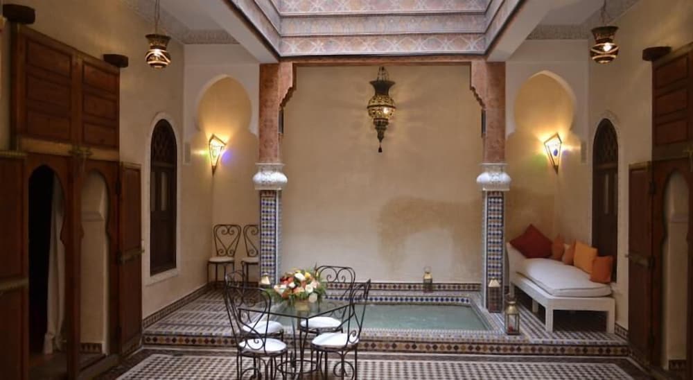 Фото Riad Charik