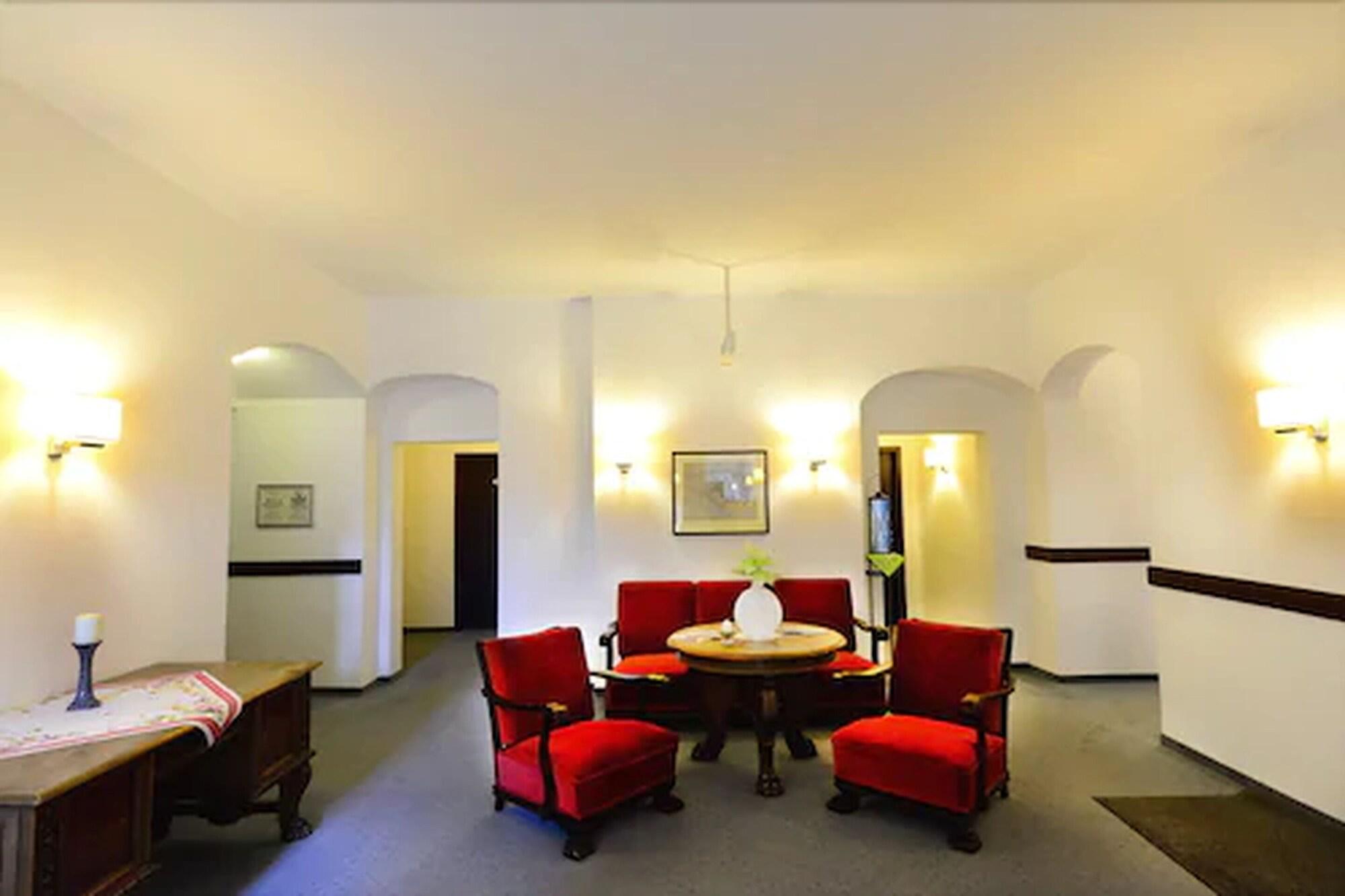 Фото Hotel Goldener Adler