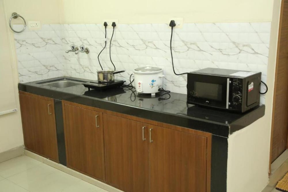 Фото FabHotel Siri Inn Madhapur