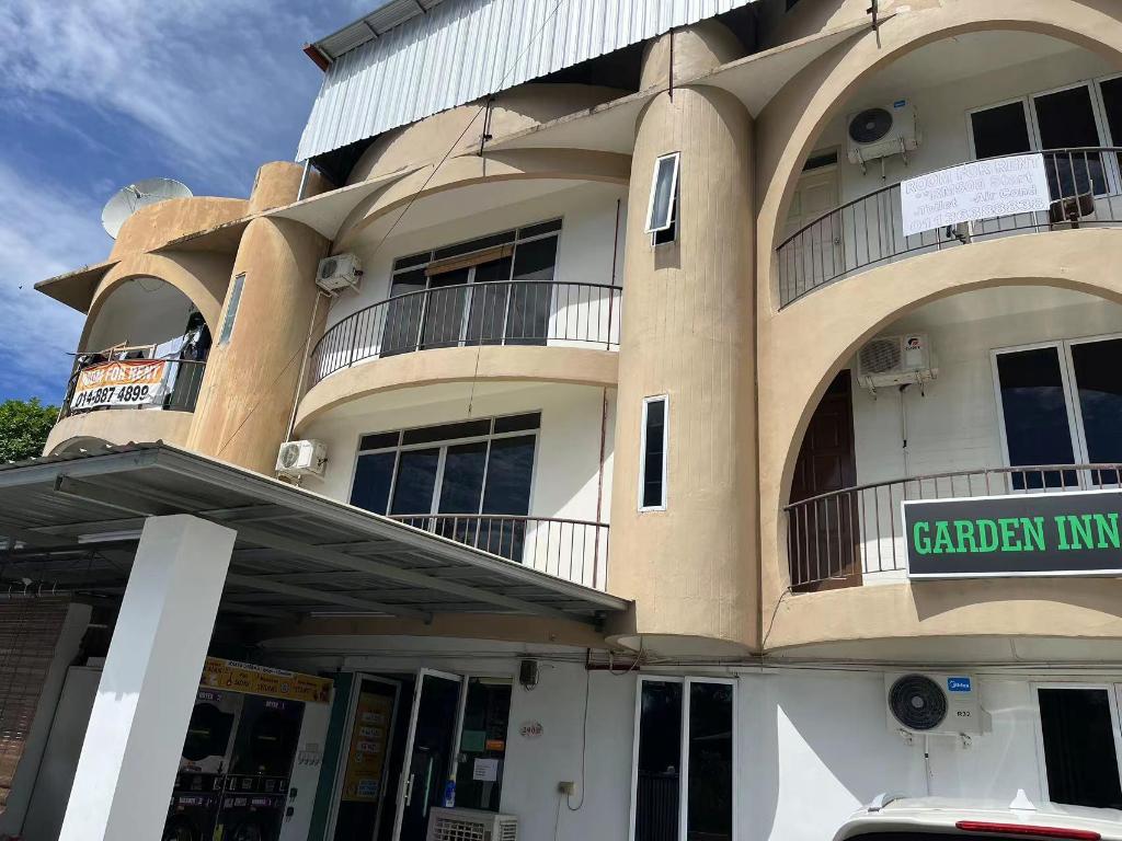 Фото The Garden Inn