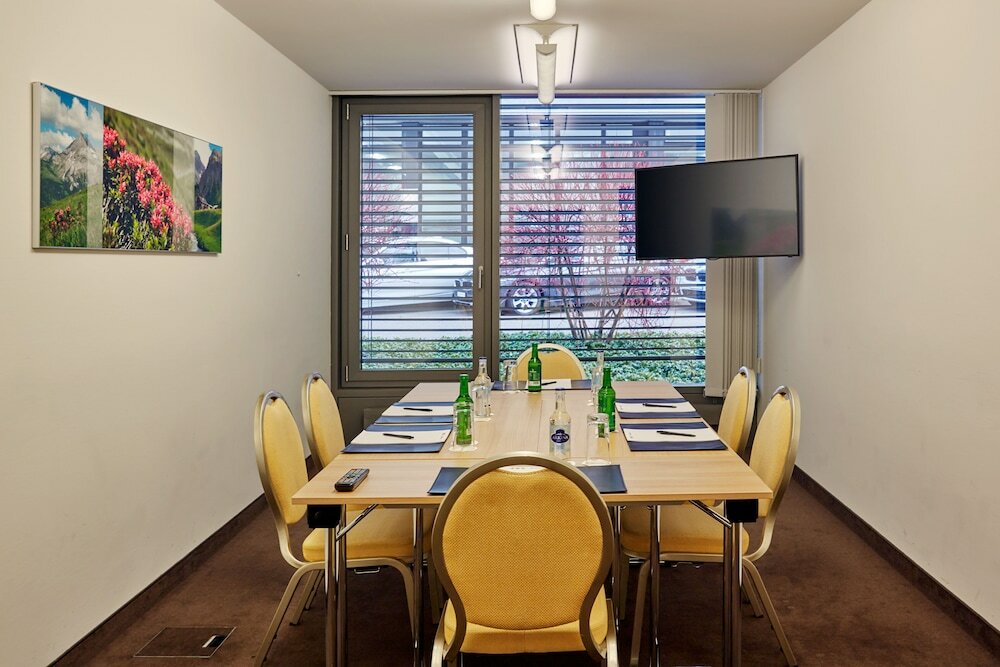 Фото H+ Hotel Zürich