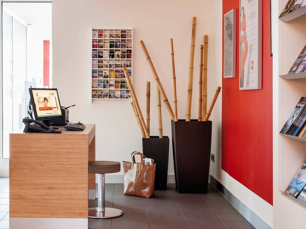 Фото B&b Hotel Duisburg Hbf-Nord