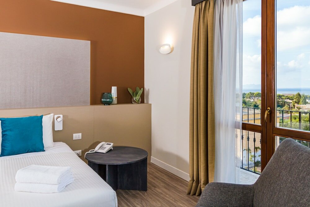 Фото Seawater Hotel & Medical SPA