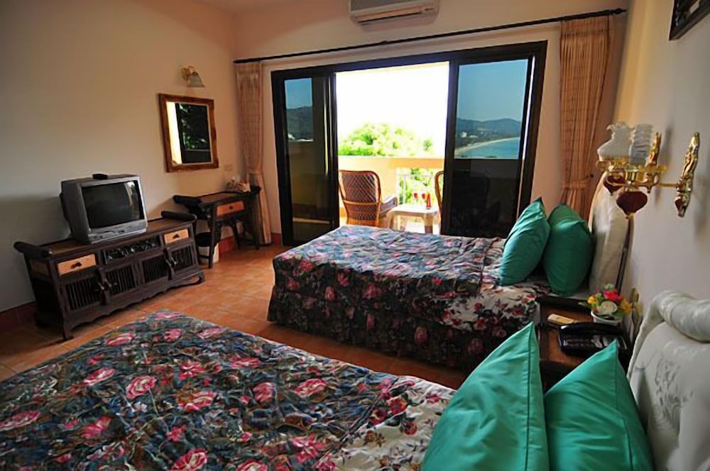 Фото Baan Karon Hill Phuket Resort