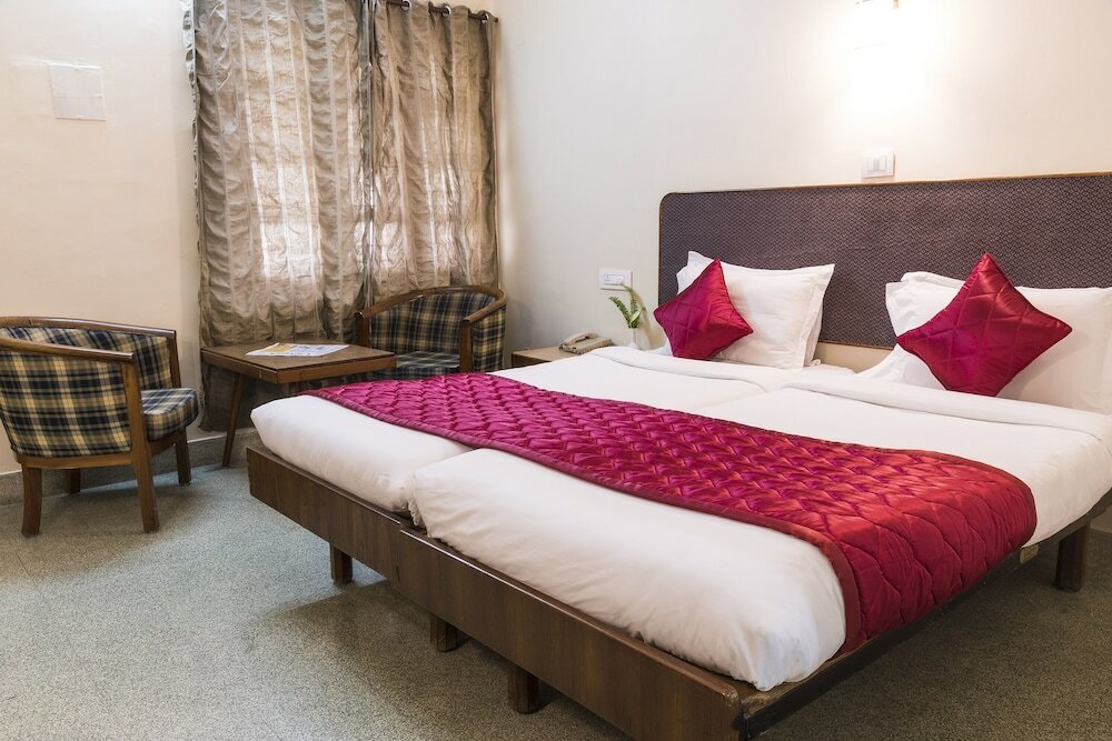 Фото Hotel Woodlands