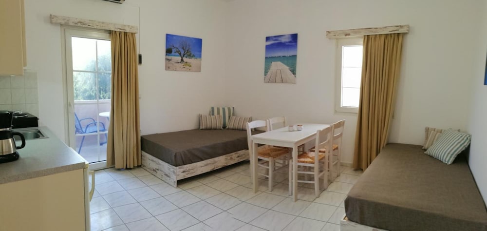 Фото Erato Hotel