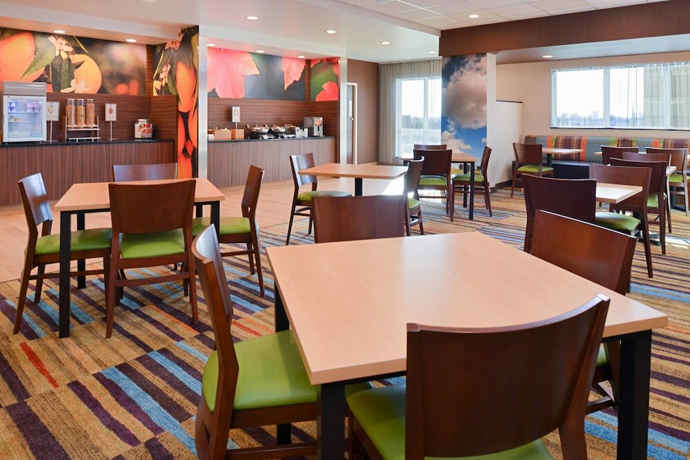 Фото Fairfield Inn & Suites by Marriott Martinsburg