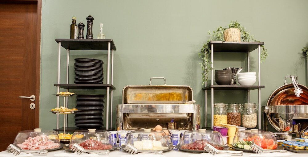 Фото Hotel Sahat