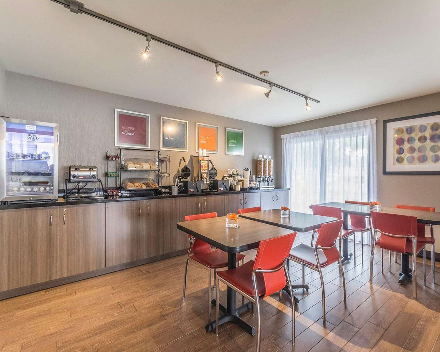 Фото Comfort Inn Drummondville