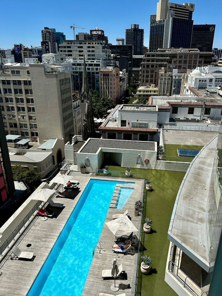 Фото Mandela Rhodes Place Hotel