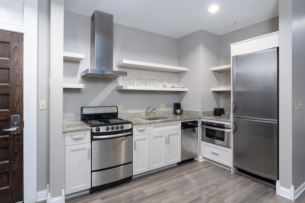 Фото Hotel at the Lafayette Trademark Collection by Wyndham