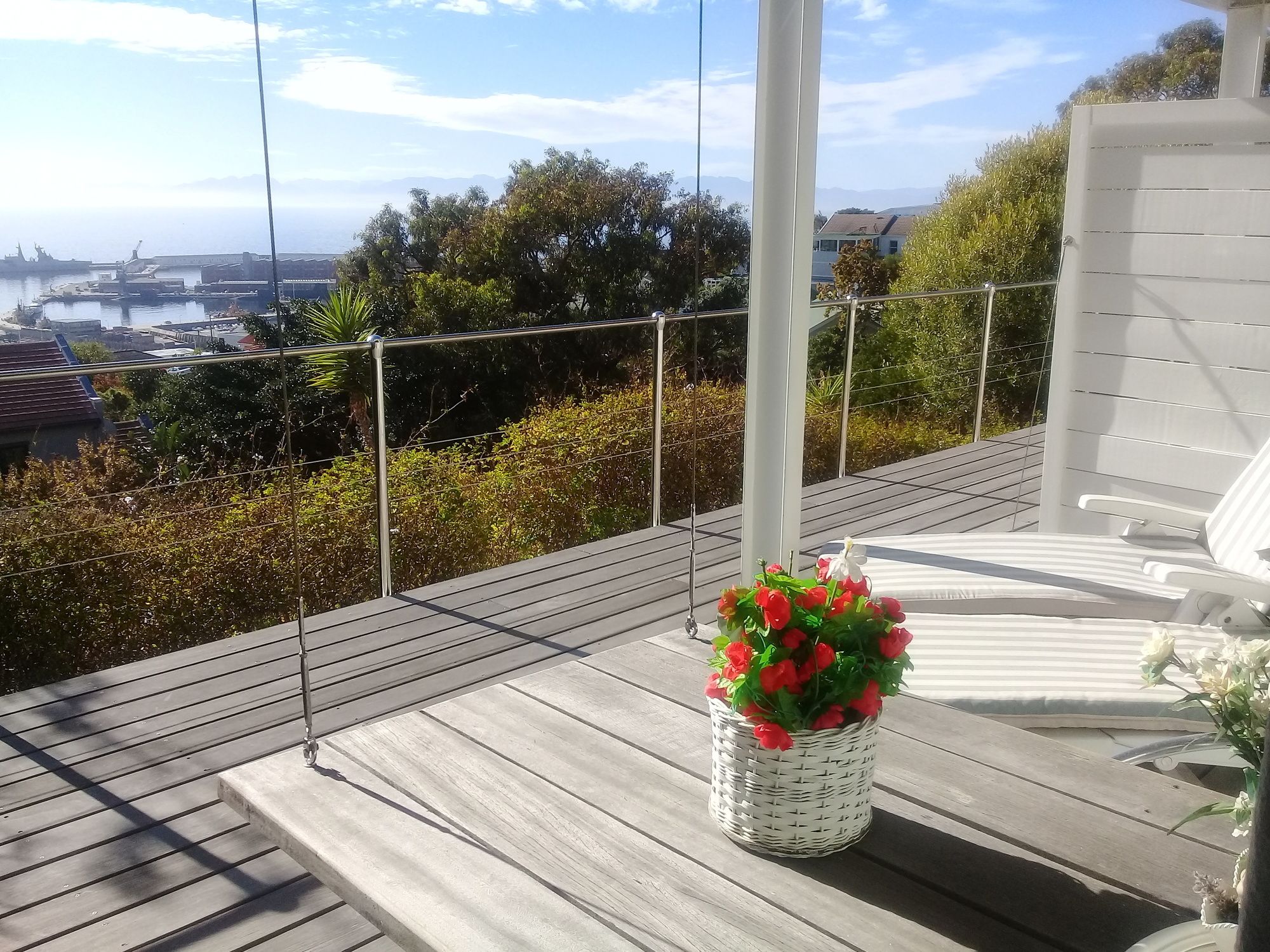 Фото A Boat House