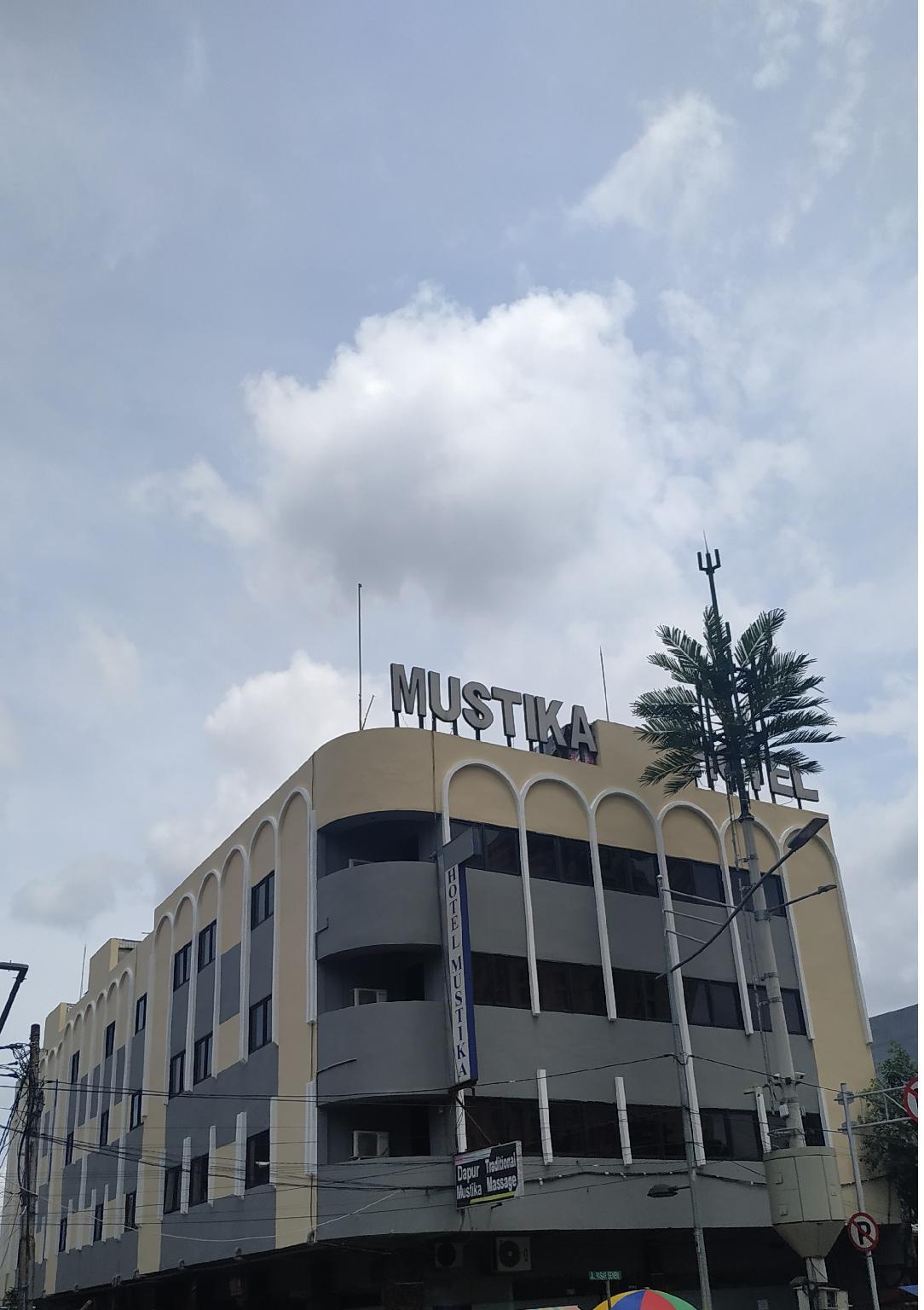 Фото Hotel Mustika Senen