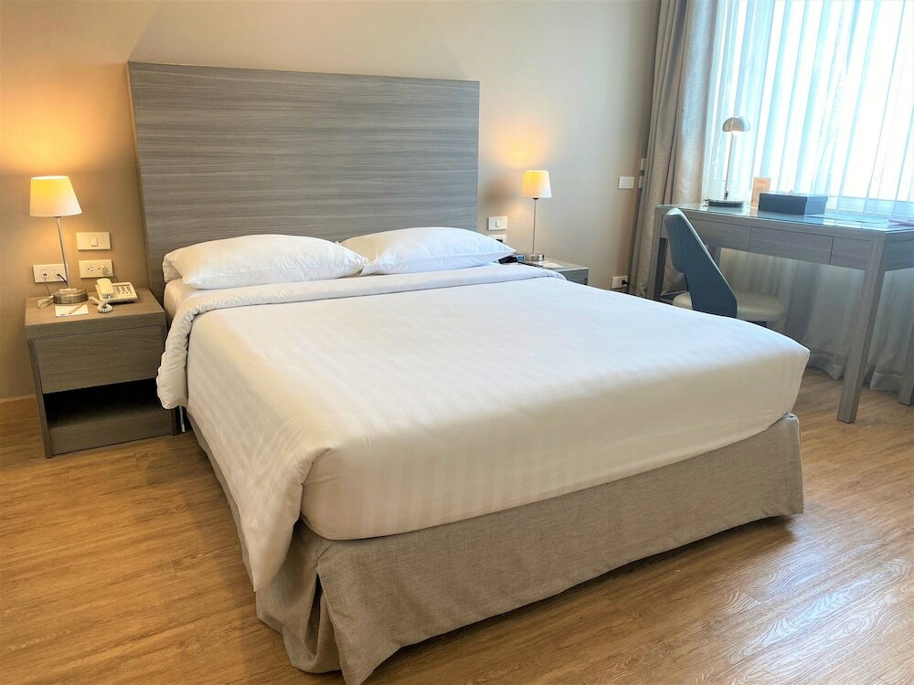 Фото One Pacific Place Serviced Residences