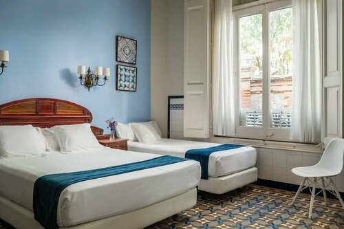 Внешний вид отеля Hotel Medium Renaixença в Ситжесе, фото 2